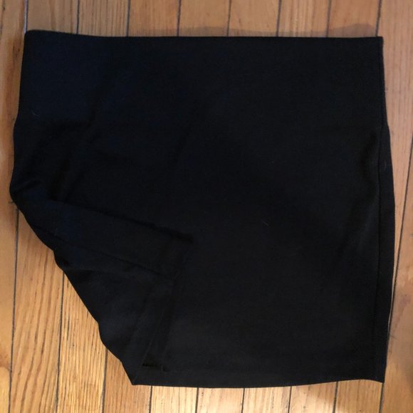 BCBG Stretchy Skirt L - Picture 2 of 3